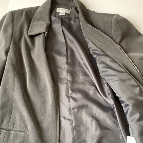 Sag Harbor stretch silver blazer, size 20 - Picture 8 of 9